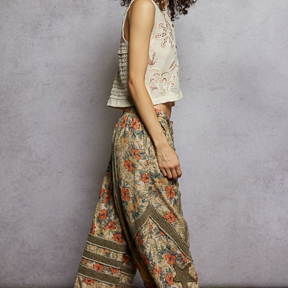 POL Floral Wide-Leg Pants with Star Patch - Picture 5 of 5
